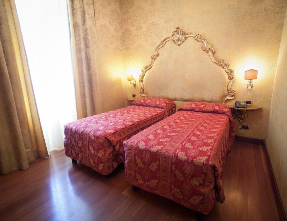 Hotel Des Epoques Rome Exterior photo
